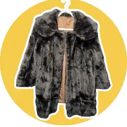 Vtg. Tissavel France Faux Fur coat (B24 L24)