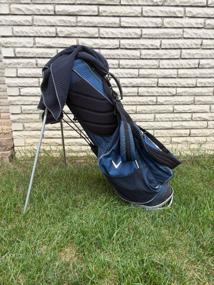 Callaway Warbird 7-Way Stand Bag – Blue/Black – All Zippers Work – Lightweight
