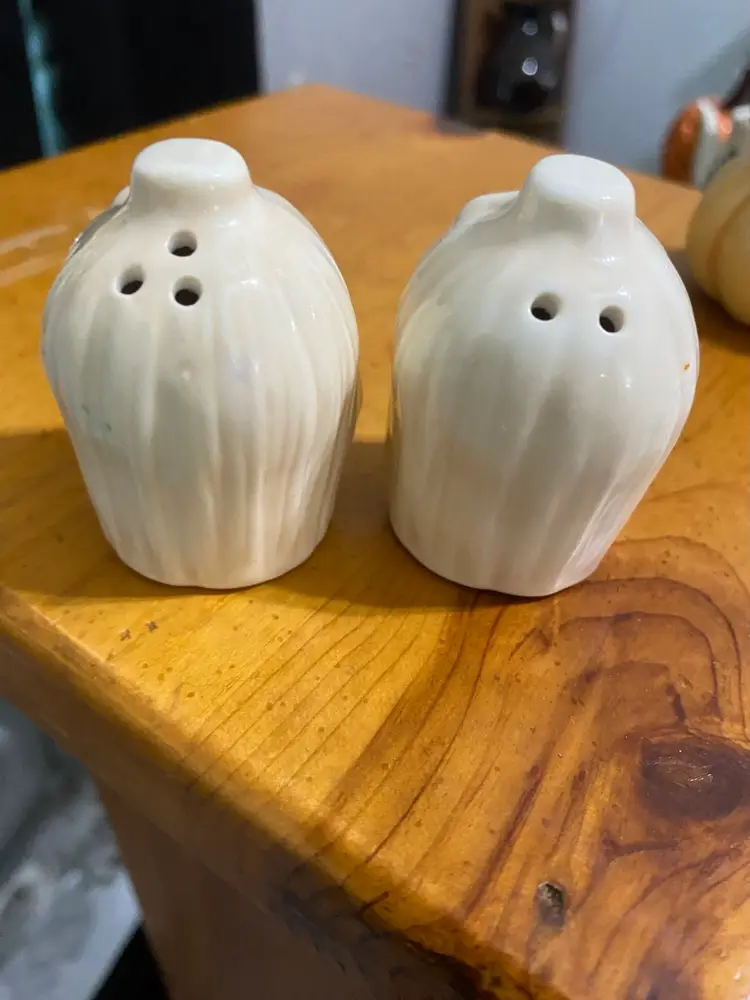 4- ceramic corn S&P shakers.