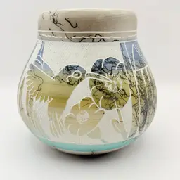 Beautiful Native American Horse Hair Handmade Pottery With Humming Bird~signed