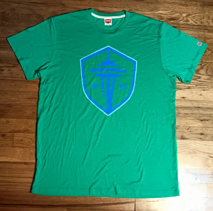 rare Seattle Sounders x Homage 1974 Space Needle Logo t-shirt seahawks Mariners