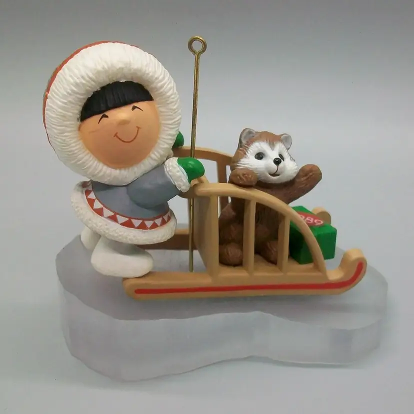 Hallmark Keepsake Ornament 1989 Frosty Friends Eskimo Sled Dog 10th in Series