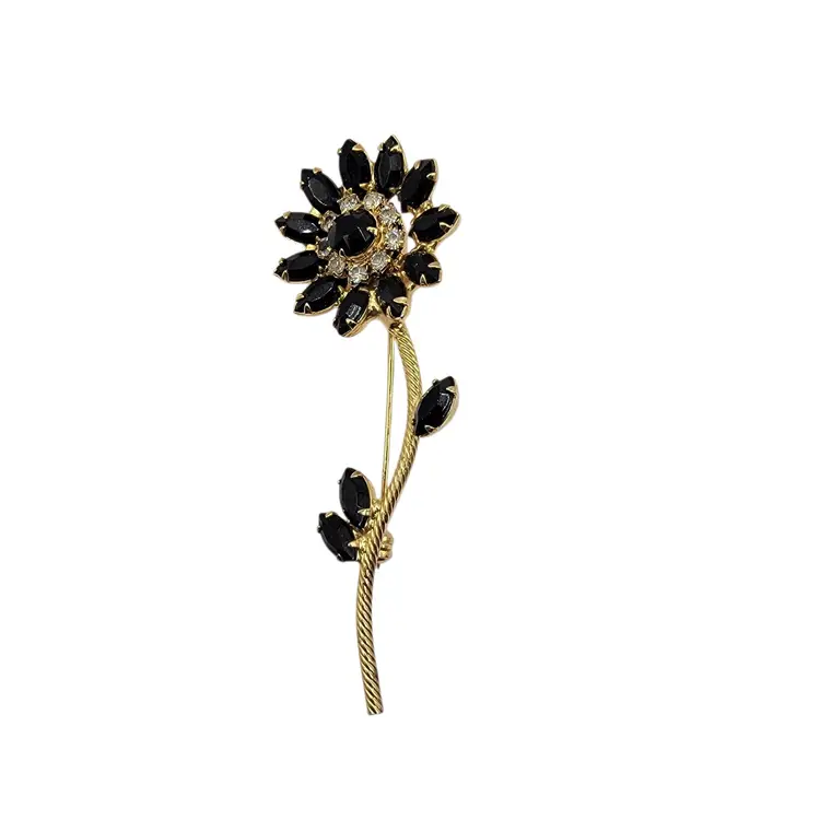 Stunning Black Jet Prong Set Rhinestone Flower Brooch Gold-Tone Twisted Stem