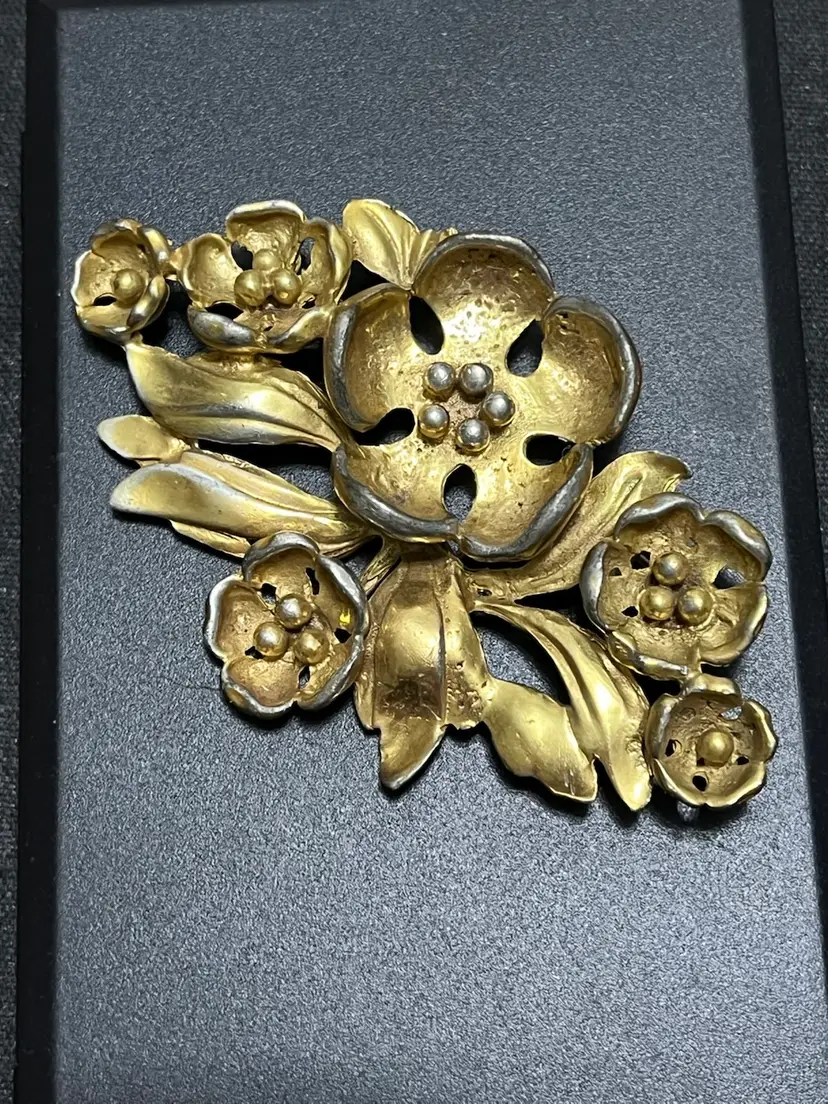 Vintage Pot Metal Floral Brooch