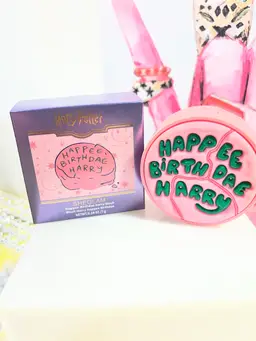SHEGLAM x Harry Potter "Happee Birthdae Harry" Pressed Powder Blush – New in Box