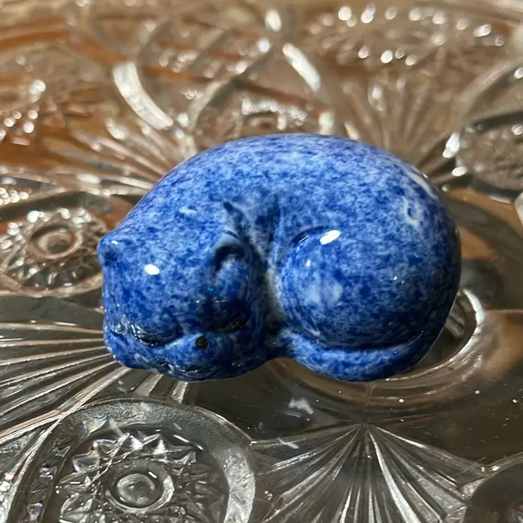 #01 - Small Sleeping Kitty