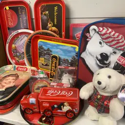 #06 - Medium Coca-cola Items