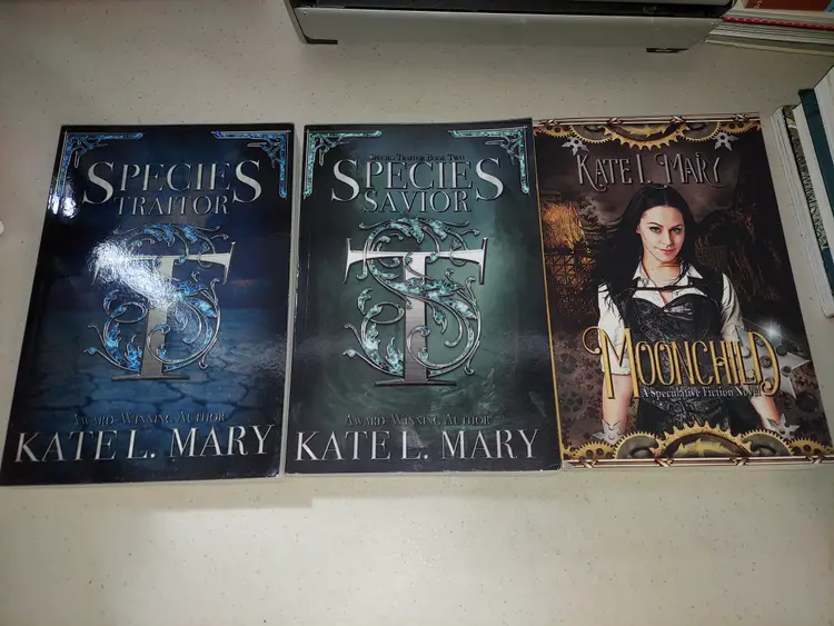 Kate L Mary 3 PB LOT Species Traitor Savior Moonchild Indy Pub
