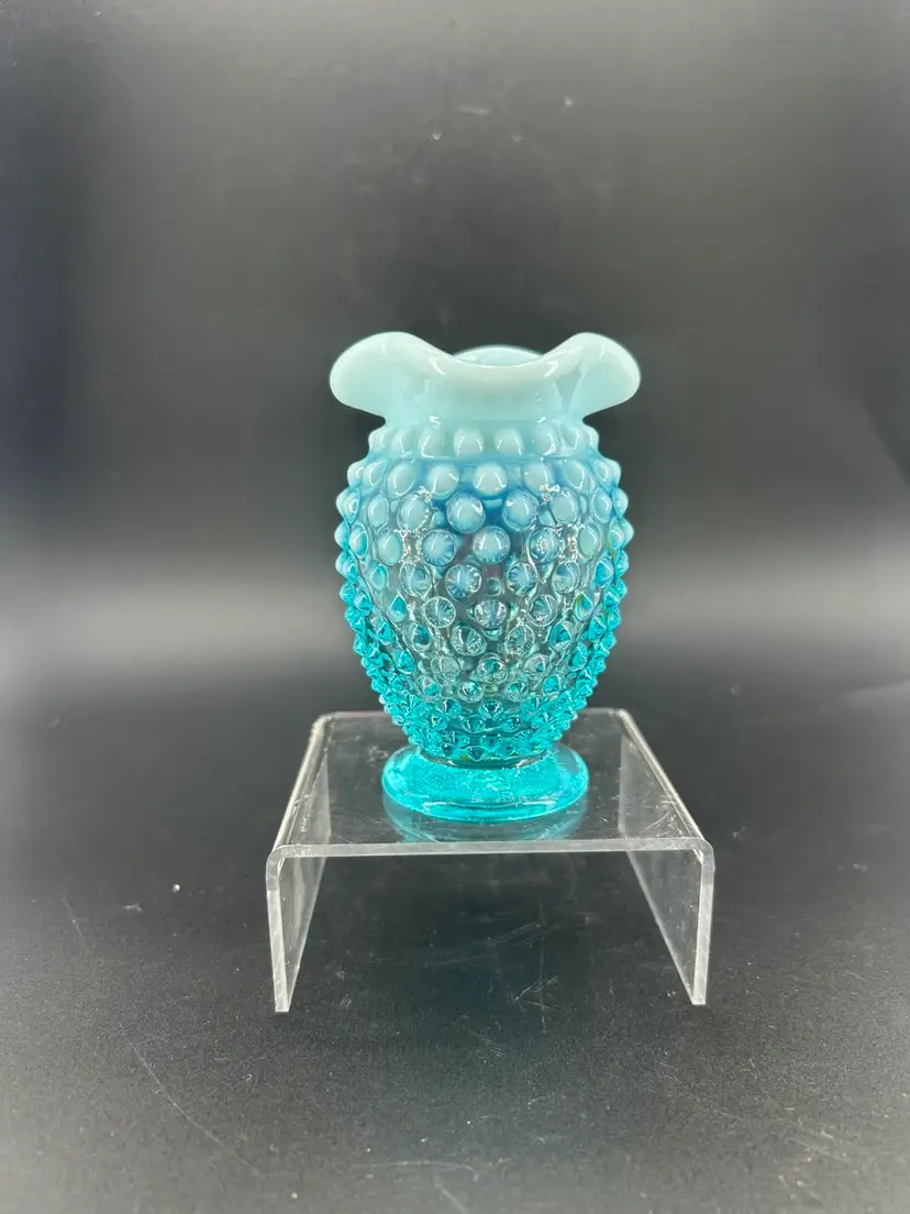 VINTAGE FENTON BLUE OPALESCENT HOBNAIL GLASS VASE, RUFFLED RIM