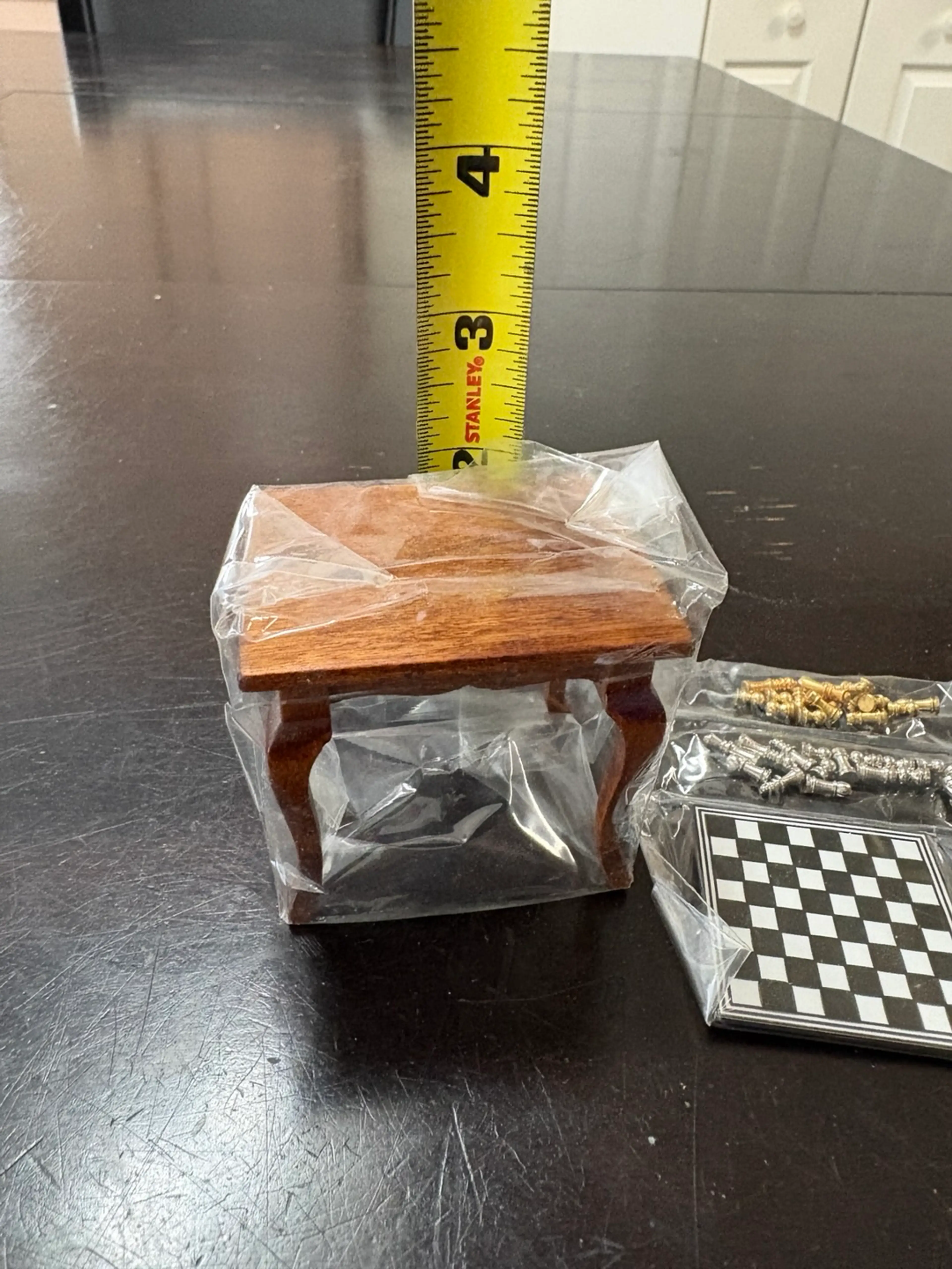 Image 2 of 8