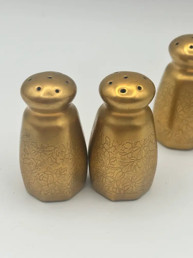 Vintage Pickard Porcelain Salt/Pepper Shakers 24K Encrusted Japan 2sets