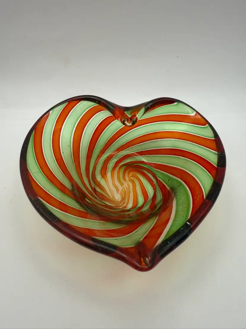 Red & Green Striped Swirl Art Glass Heart Bowl 3.5x1.5”