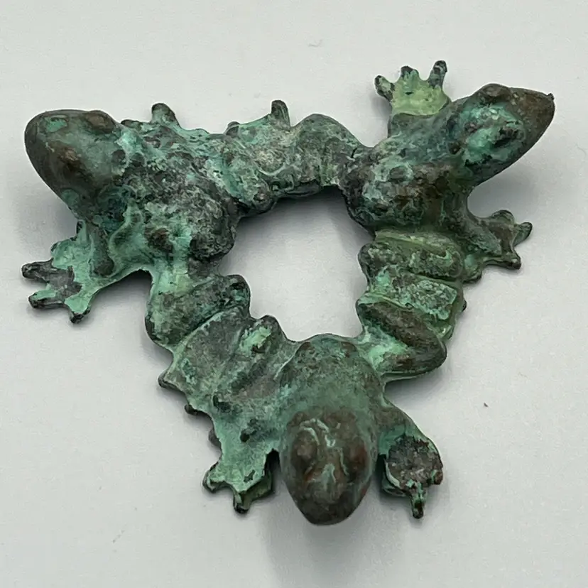 Bronze Frog Paperweight Stand