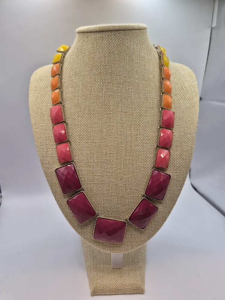 Vtg. Gold Tone Yellow Orange Pink Red Faceted Acrylic 20" Necklace
