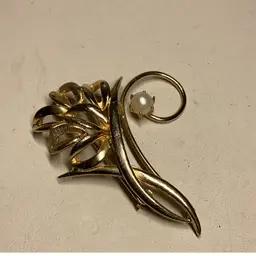 Goldtone & Faux Pearl Brooch 2”- Signed BROOKS