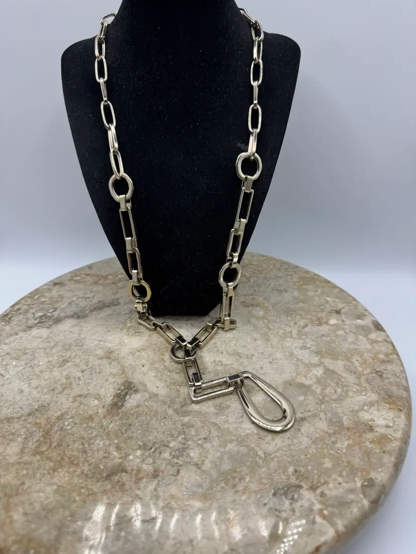 Beautiful Gold Tone Chico‘s Necklace