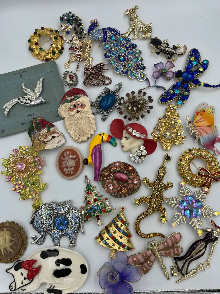 Brooches With Britt