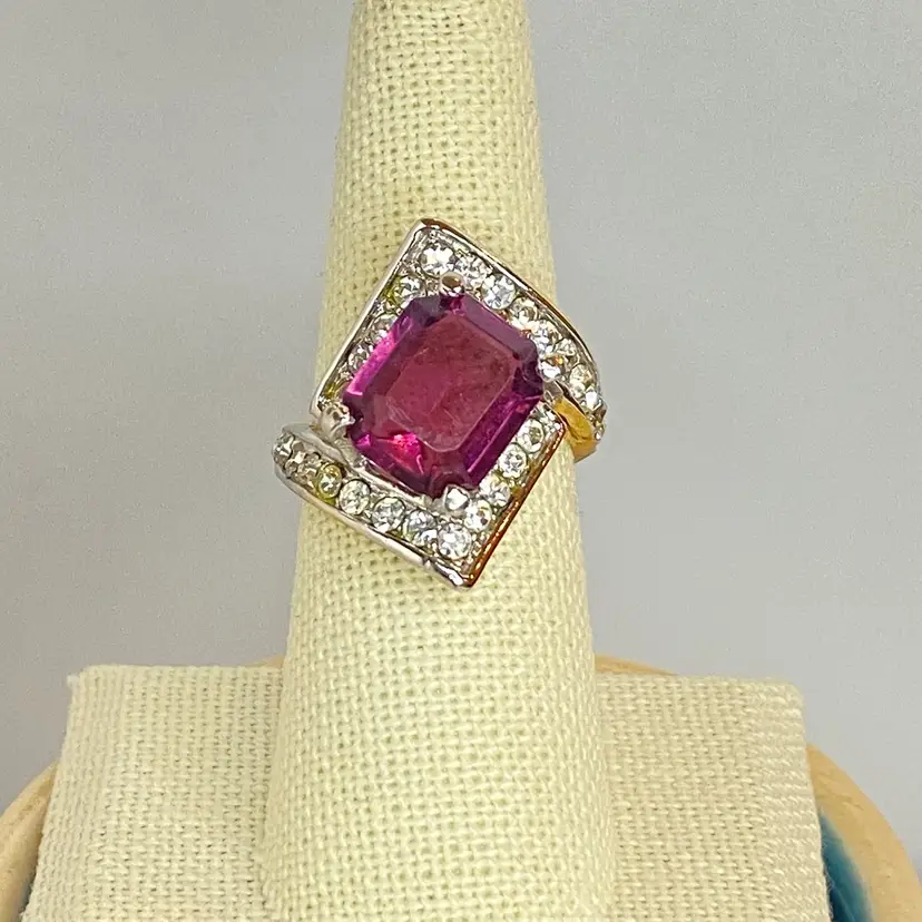 Vintage 18KGE Art Deco Style Emerald Cut Amethyst Clear Crystal Cocktail Ring Size 7.25