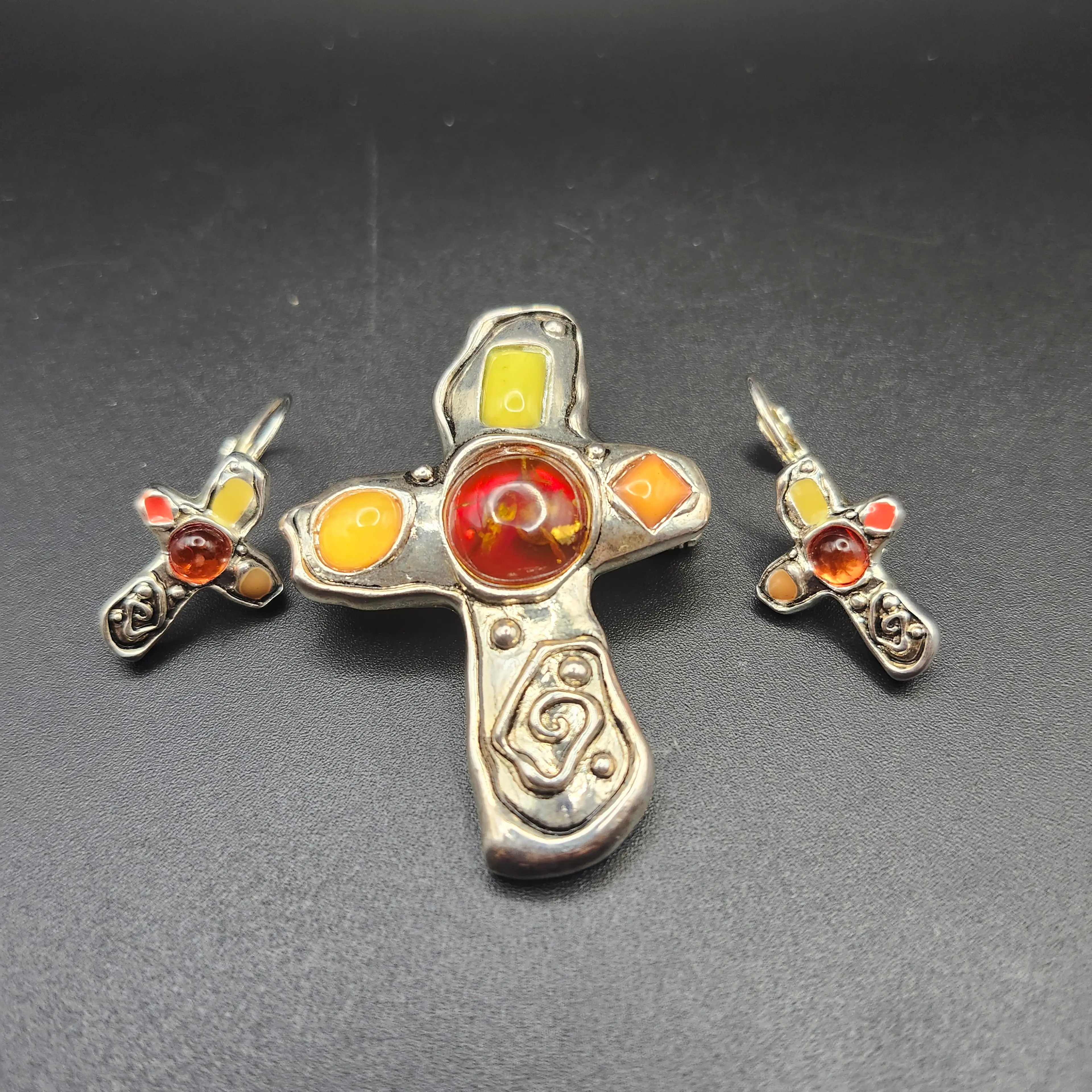 Image 2 of 4