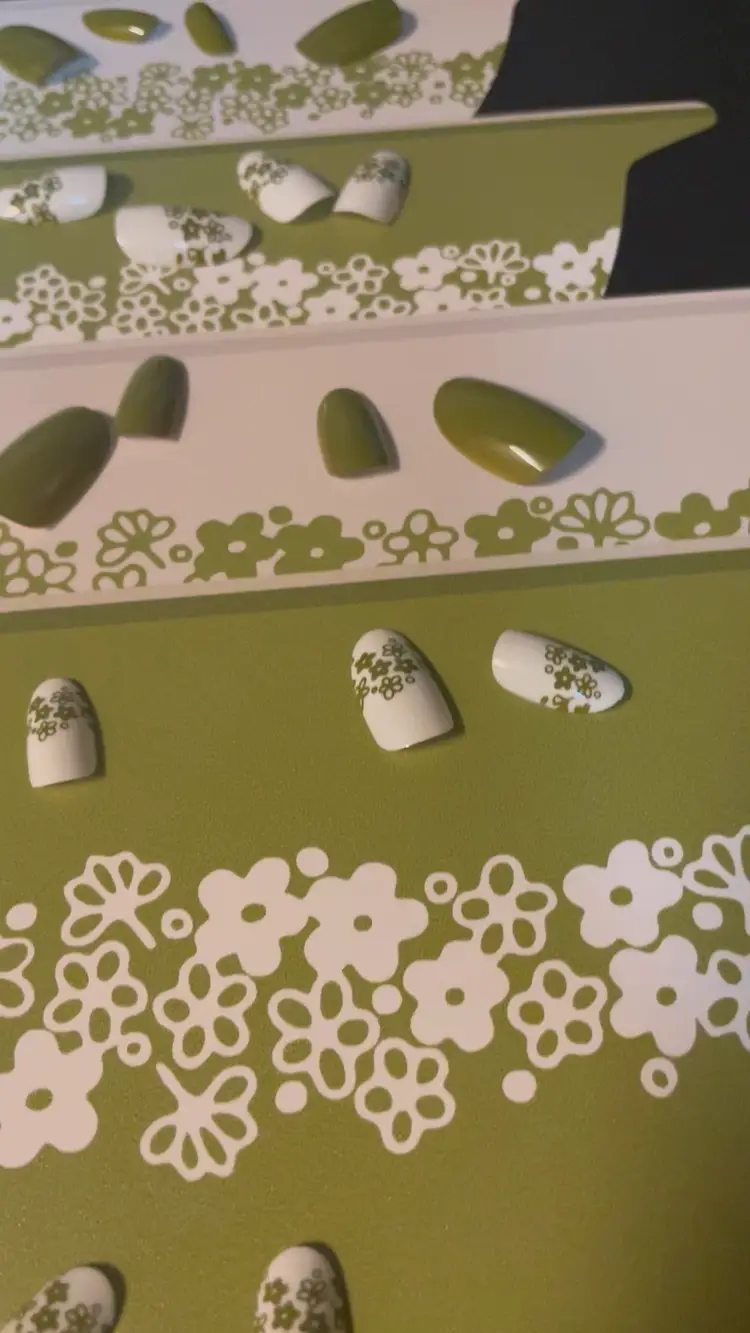 PYREX Inspired Spring Blossom Press On Nails!