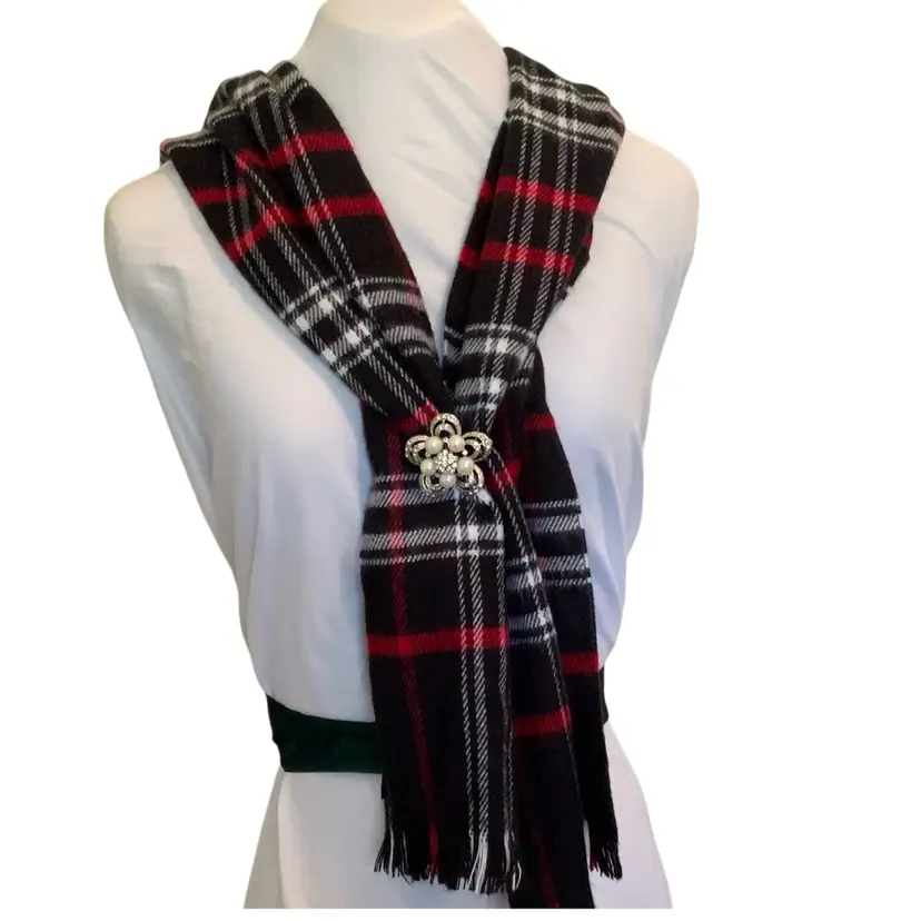 #7 - Fabulous Black With Red And White Stripe Scarf🧣 With Sparkling ✨ Shimmery Rhinestones Scarf Clip Brooch Made In France 🇫🇷 Perfect For Christmas