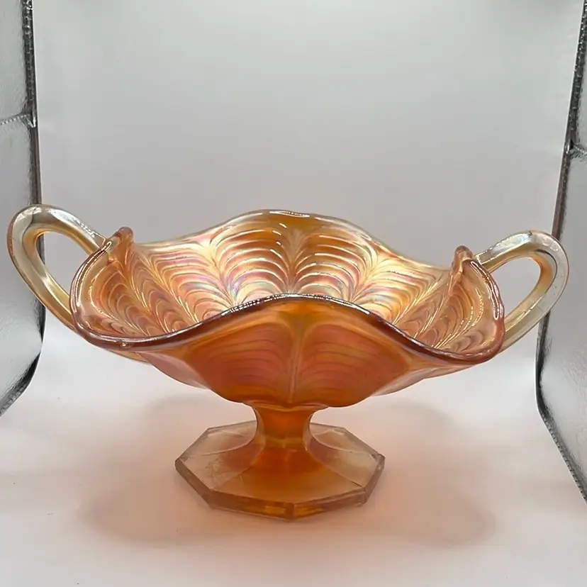 17. Fenton Marigold Carnival Glass bonbon dish in the "Peacock Tail" pattern READ