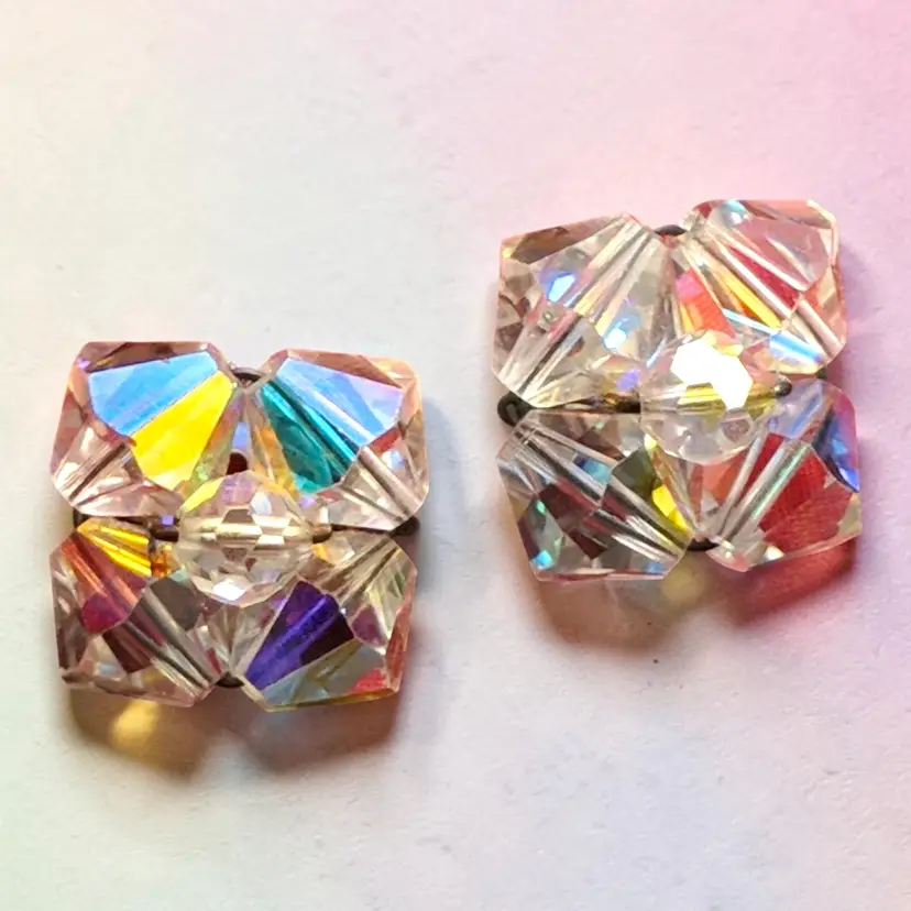 Vintage Silver Tone Cluster Brilliant Cut AB Rhinestone Clip On Earrings Chic