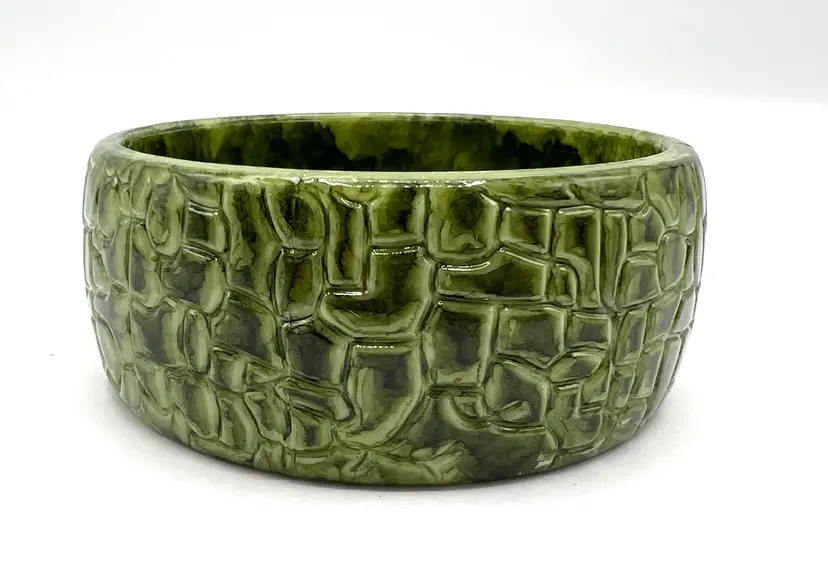 Textured Plastic Bangle, Green Alligator Like Texture, Thick and Wide, Vintage Bangle