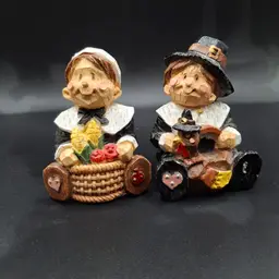 Vintage Carved Wood Looking Resin Handcrafted Pilgrim Couple Figurines