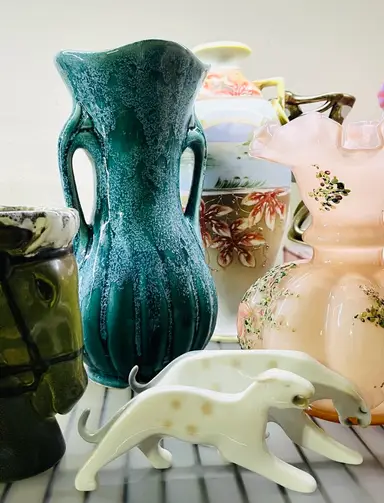 ✨VTG Trinkets & Glass✨