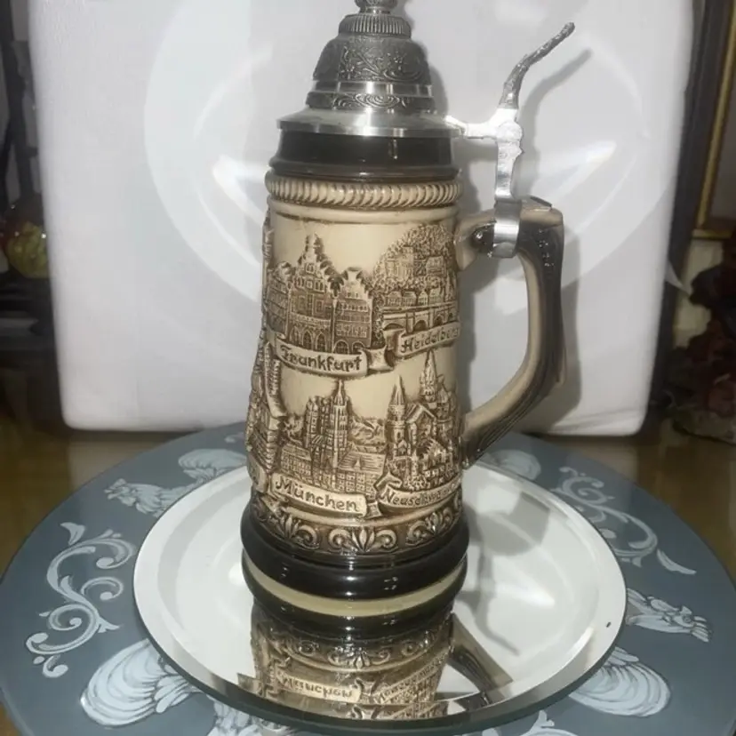 Munchen Munich Oktoberfest Scene Natural Rustic German Beer Stein 9.25”
