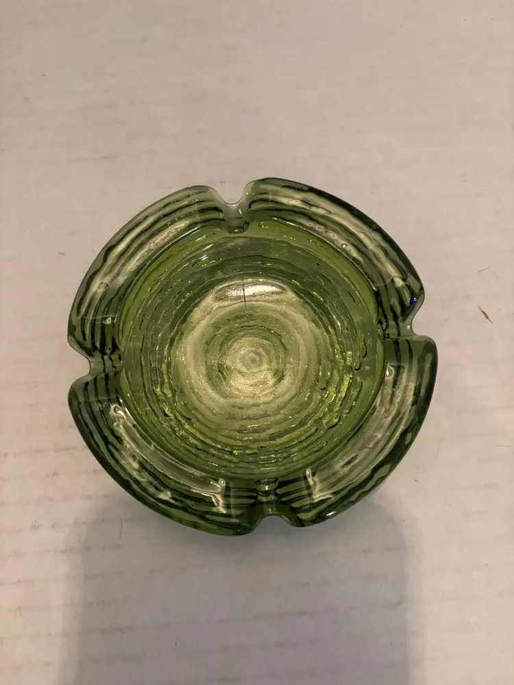 Vintage Anchor Hocking Soreno Glass Avocado Green Ashtray Swirl Pattern 4 Slots