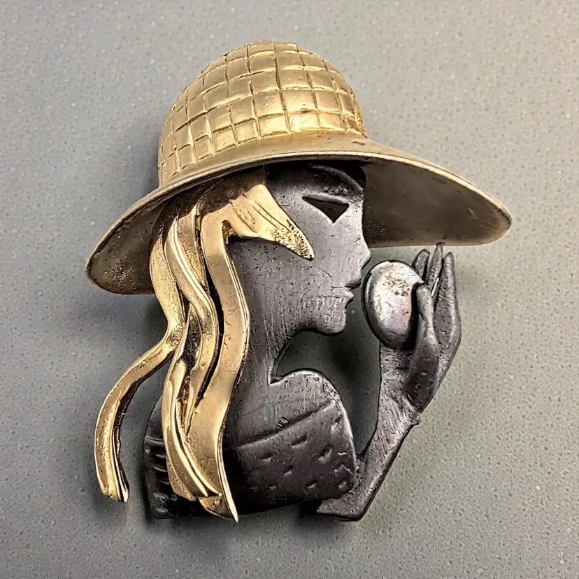 Lady's Head Silhouette Beach Hat w/ Compact Gold Pewter Tone Ultra Craft Brooch