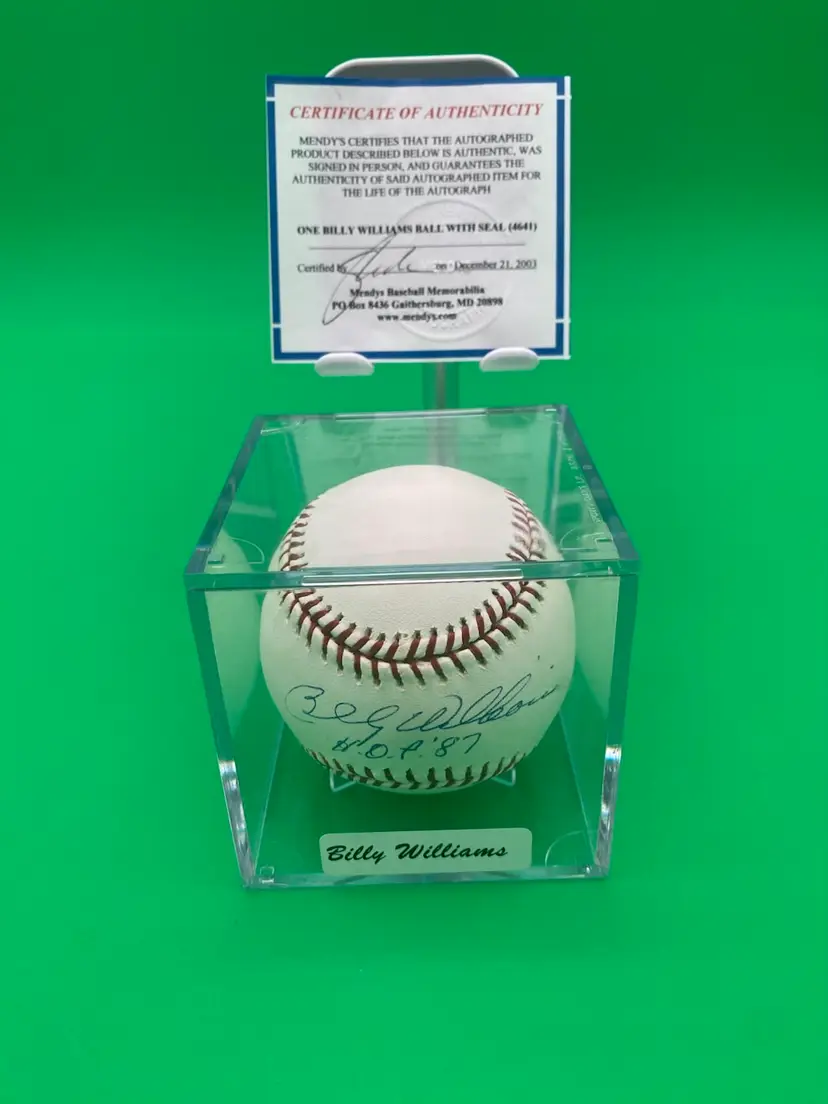 Billy Williams H.O.F. '87 Autographed Major League Baseball w/ COA & Case