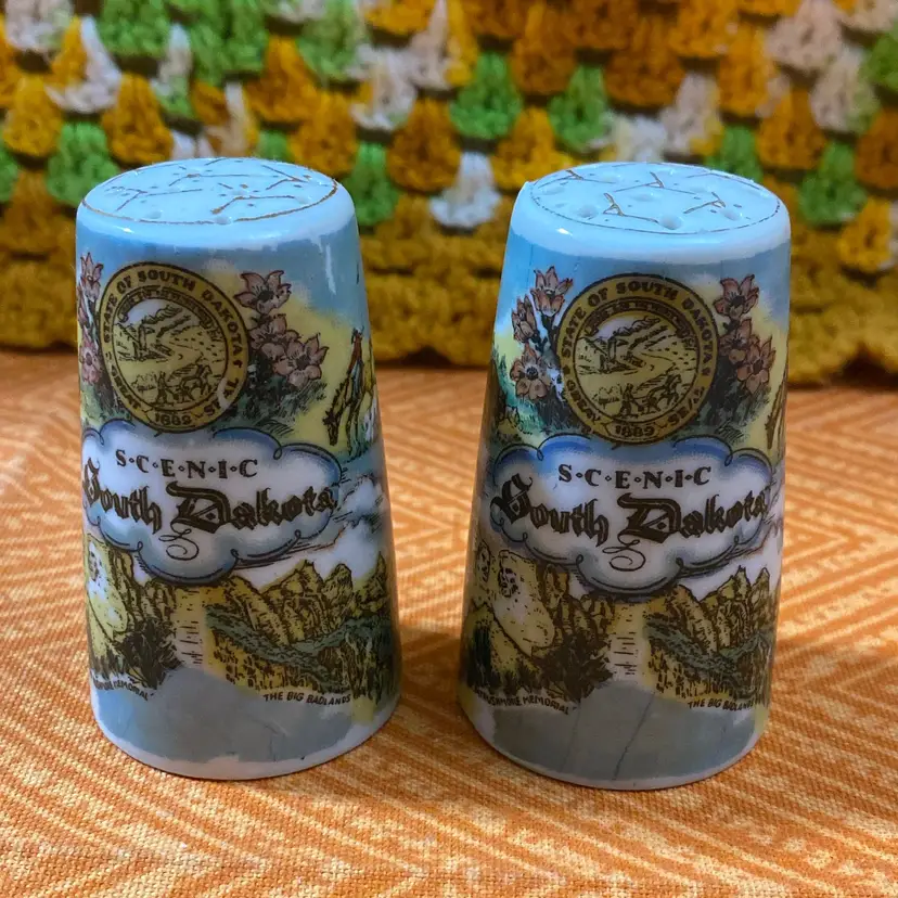 South Dakota Salt And Pepper Shakers 