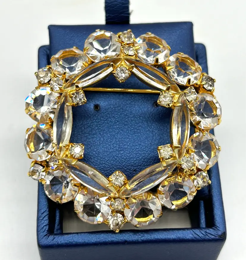 Vintage Gold Tone Round Clear Rhinestone Brooch Marquise And Rounds Domed