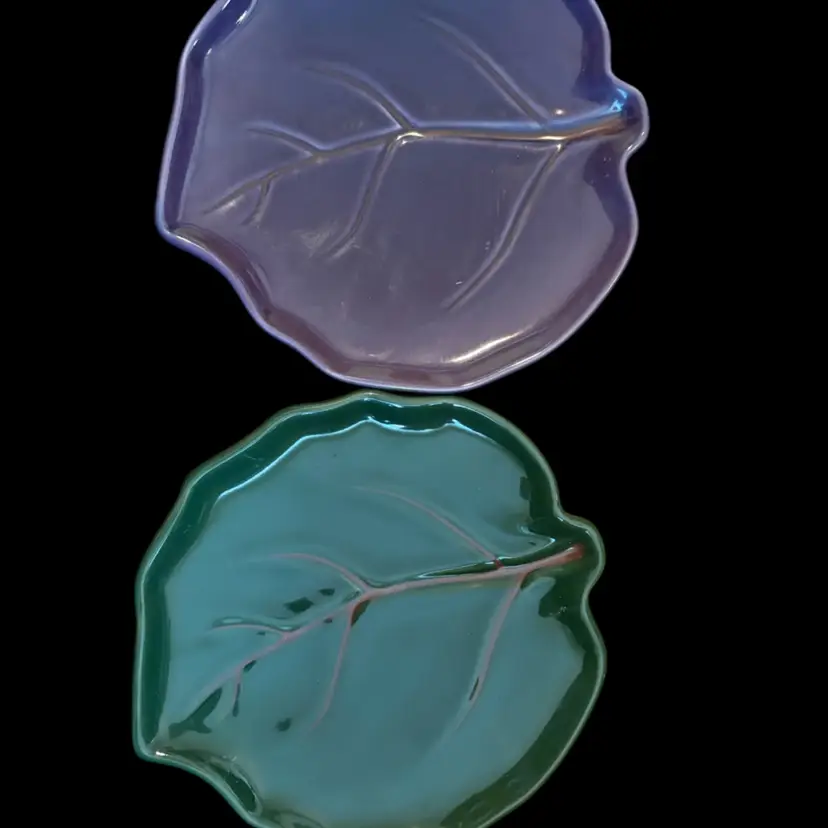 Pottery Barn Autumn Leaf Appetizer Plates Set Of 2 (Green And Purple)
