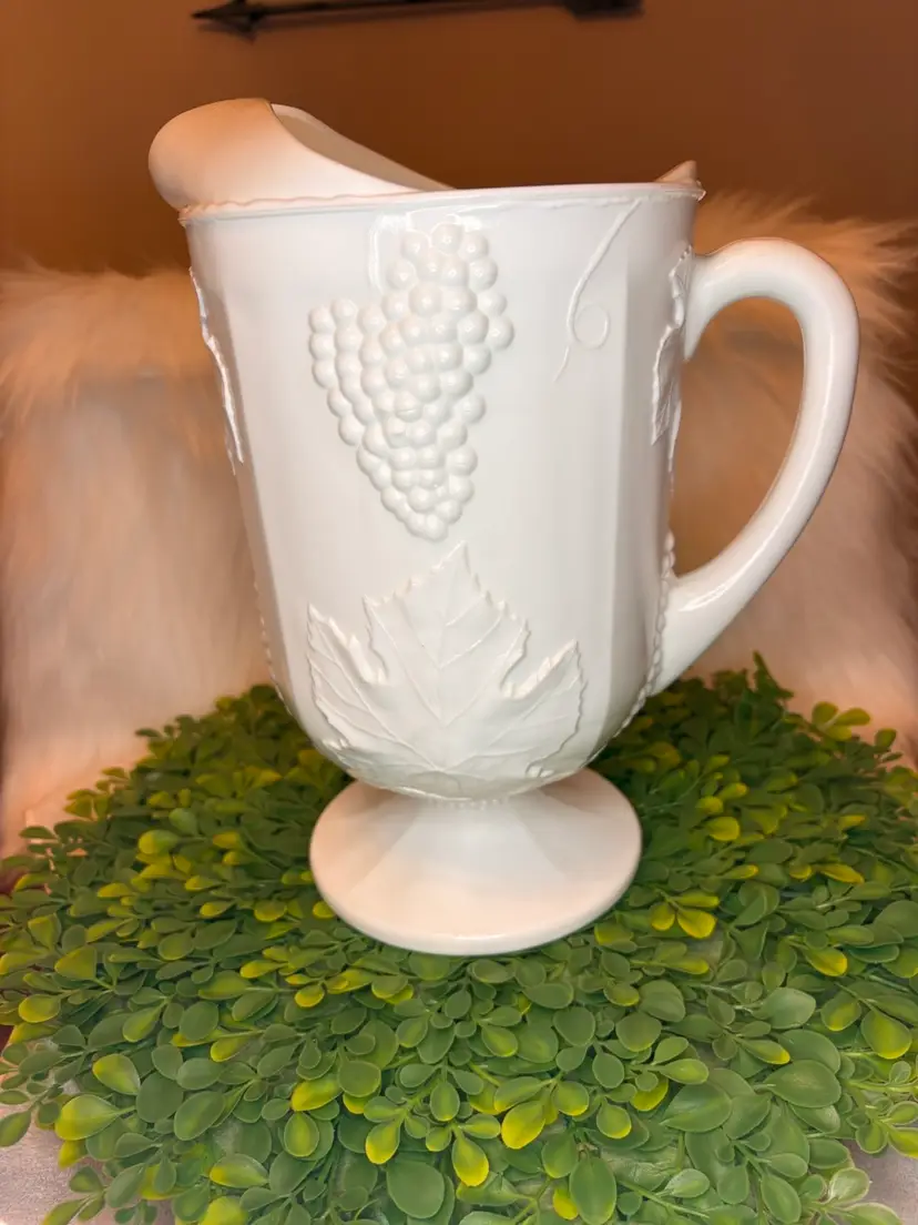 Vintage Indiana Colony Harvest Milk Glass Pitcher