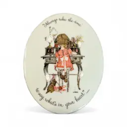 Holly Hobbie 1976 Hanging Wall Plaque With Gold Edges