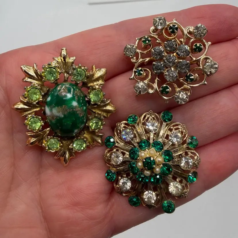 Lot Of 3 Vintage Scatter Pins, Small Brooches Various Shades Of Green Rhinestones & Gold Tone