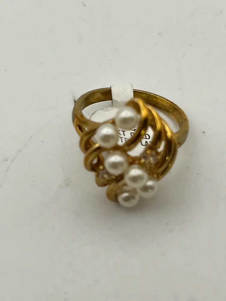 BC Womens Cocktail Ring Size 7 Faux Pearl Cluster Gold 14k Electroplate Vintage