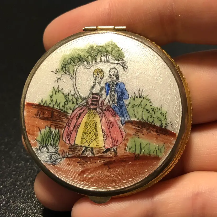 Vintage Victorian Courting Scene Mirrored Compact