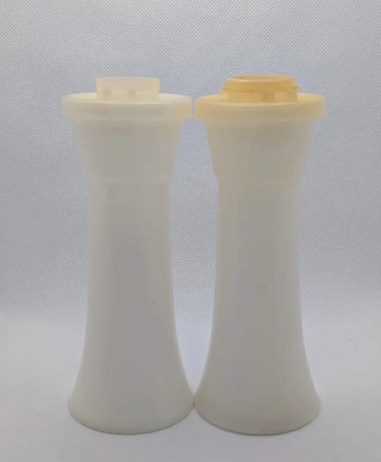 Tupperware Plastic Salt & Pepper Shakers USA VTG 718 Hourglass Flip Top White
