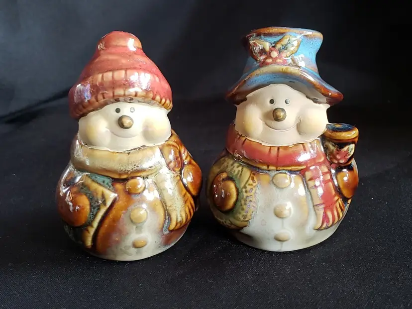 Santa Figurines Salt Pepper Shakers glazed ceramic pottery - 3 1/2" tall approx.