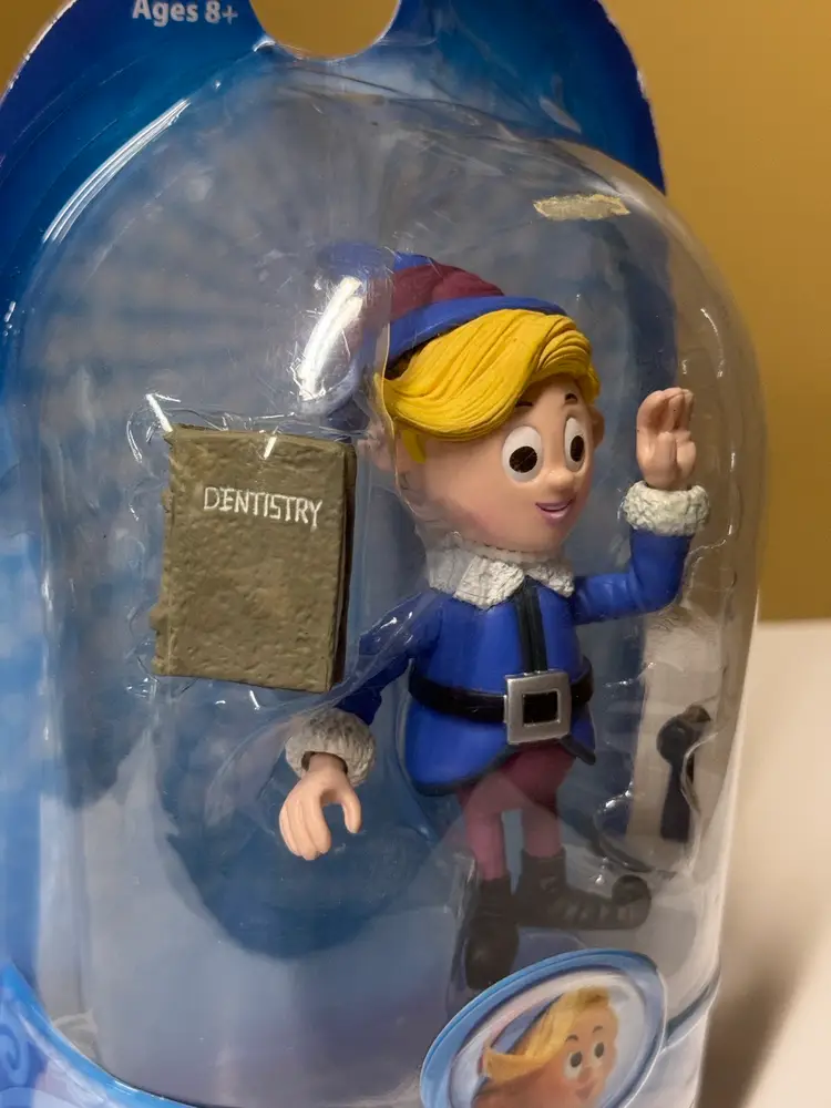 Rudolph the Red-Nosed Reindeer Hermey Holiday Figure 4.5” tall 2007 Round 2