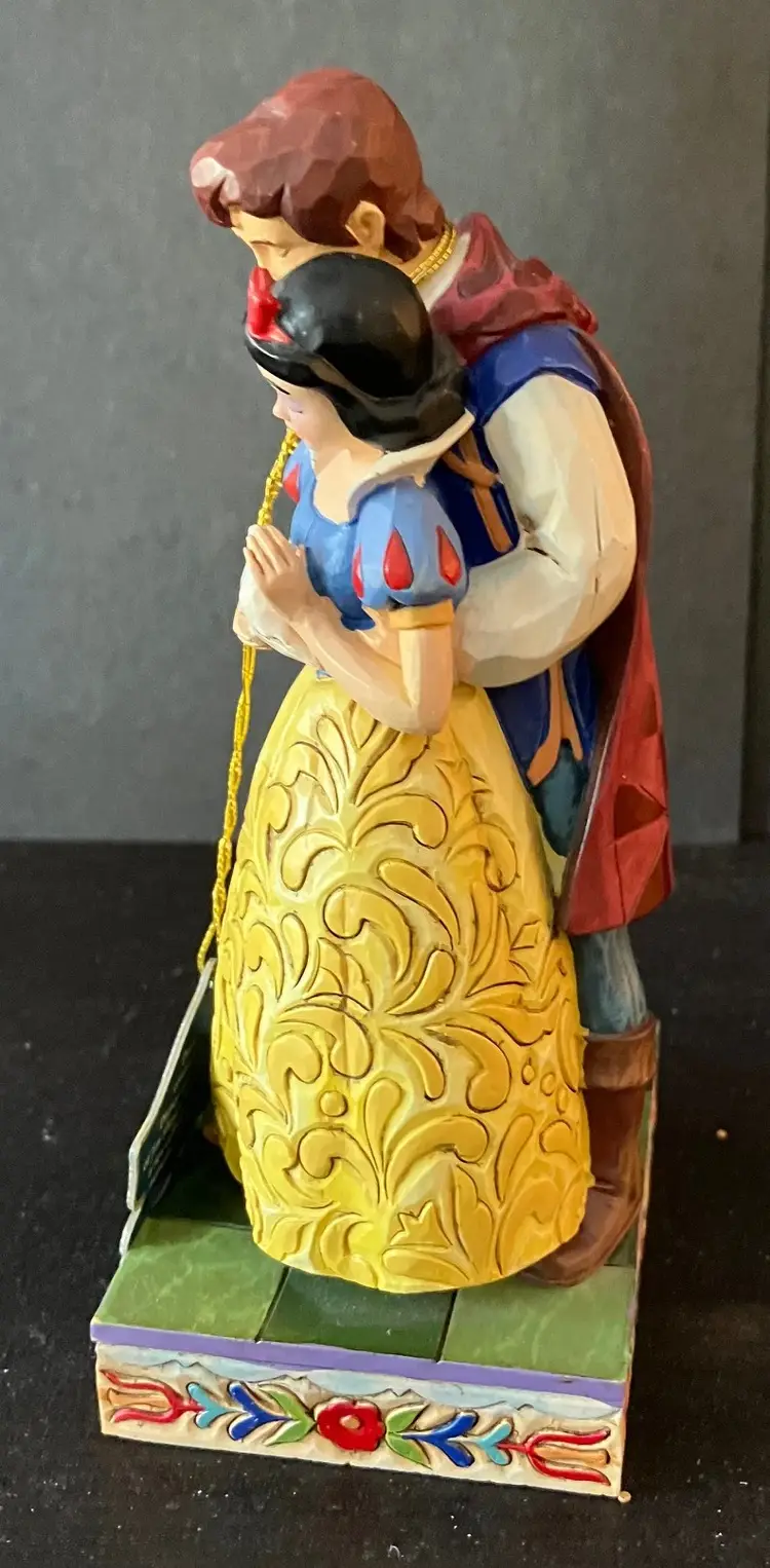Disney Showcase Collection Jim Shore Snow White and Prince Enesco