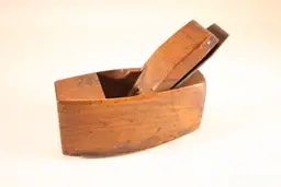 Small English Circular Plane (9252)