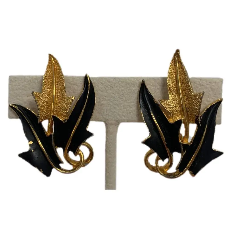 Signed Mode Art Clip Earrings Leaf Gold Tone Black Enamel Vintage Retro 1970s