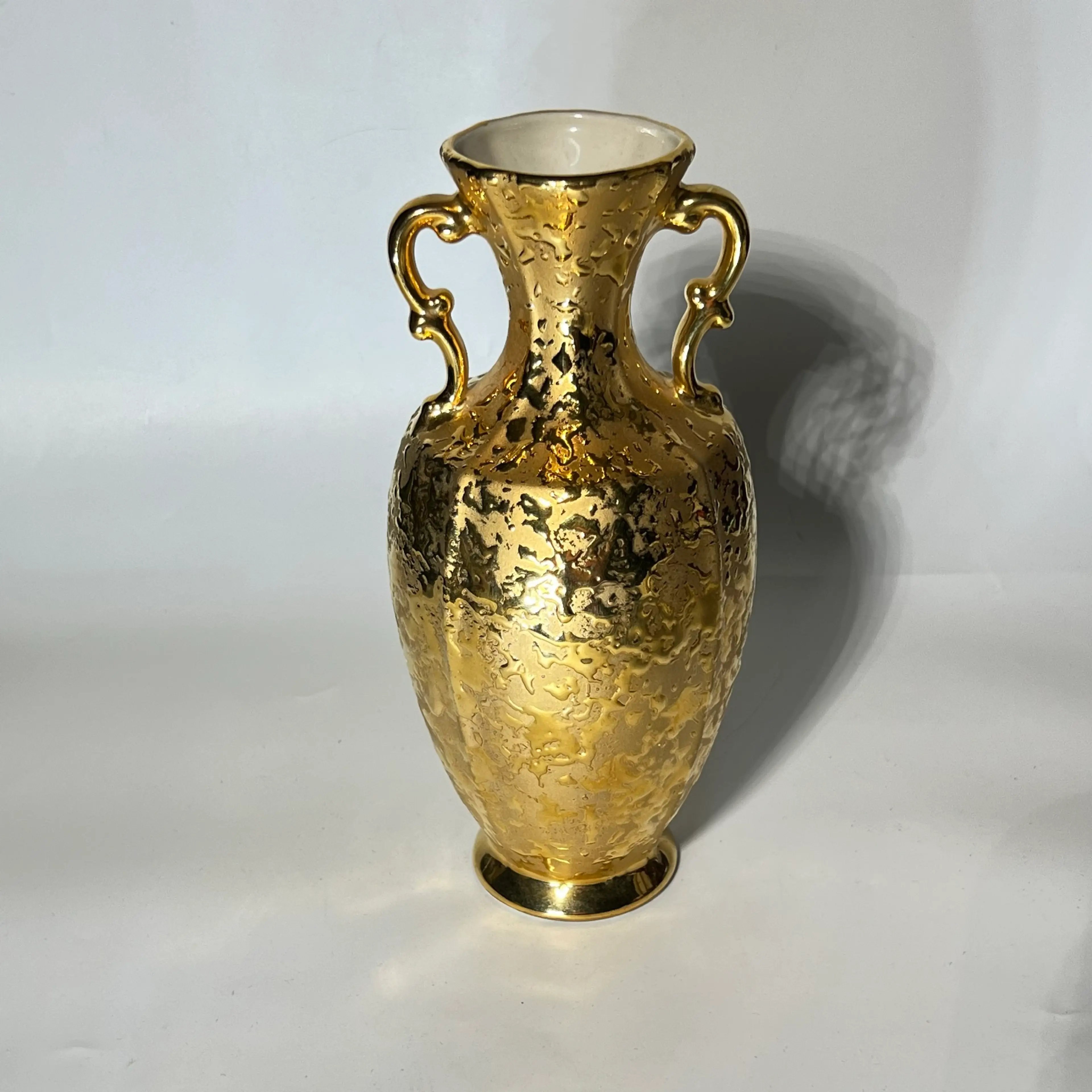 Image 4 of 20