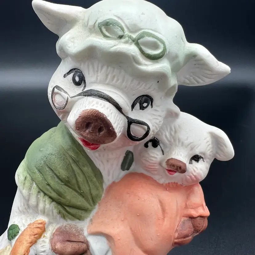 VINTAGE 1989 Trippie's Mama Pig And Baby Carrying Basket Flowers Bell 5 1/2” Tall